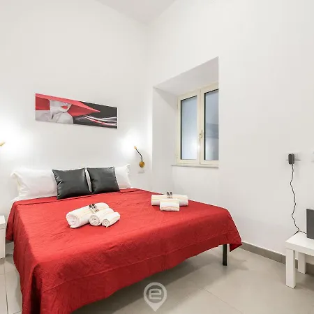 Apartment Michela's - Great Location In The