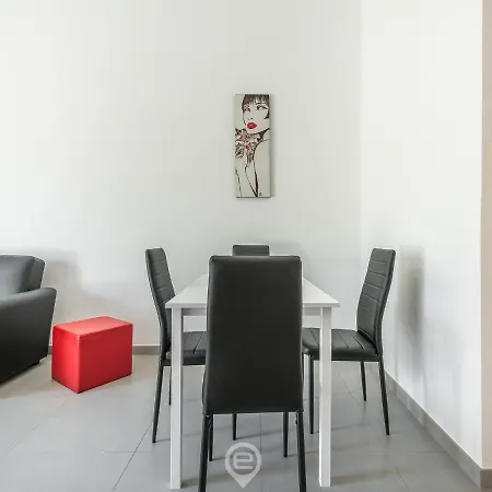 Apartment Michela's - Great Location In The
