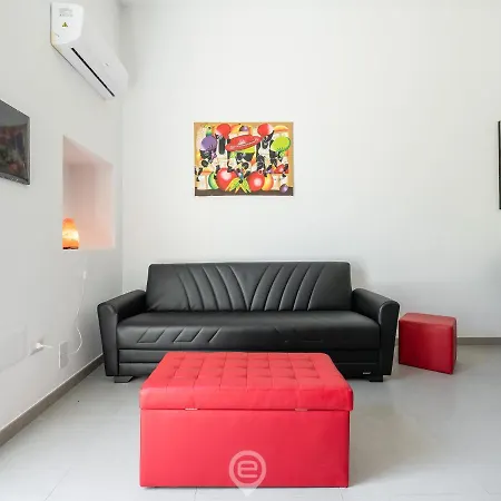 Michela's - Great Location In The Apartment